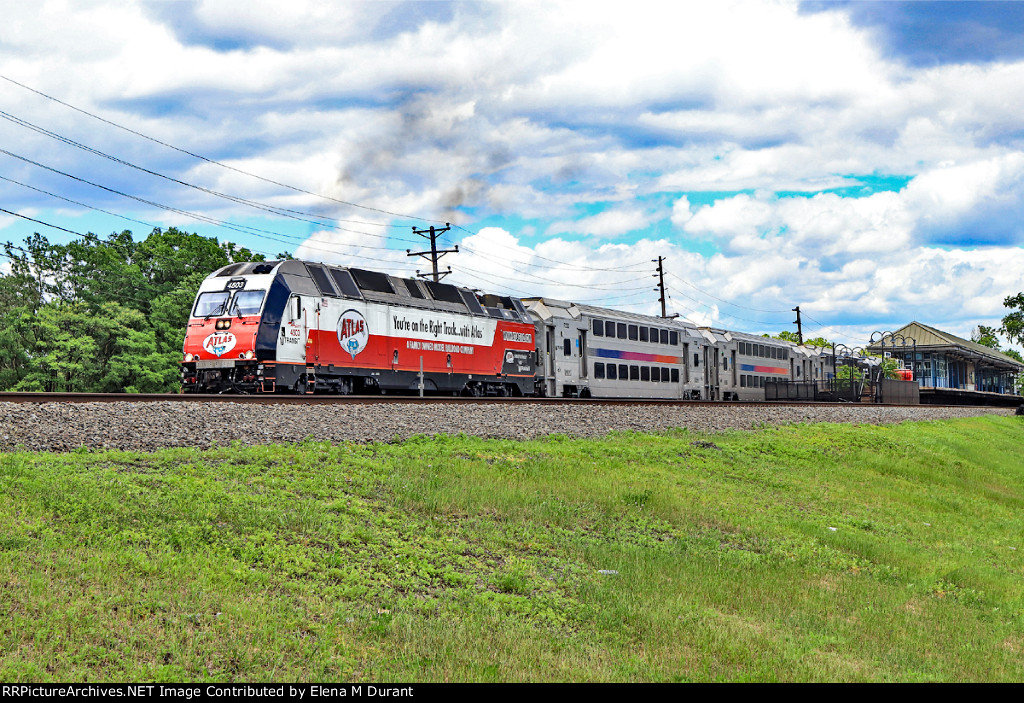 NJT 4503 on train 5521